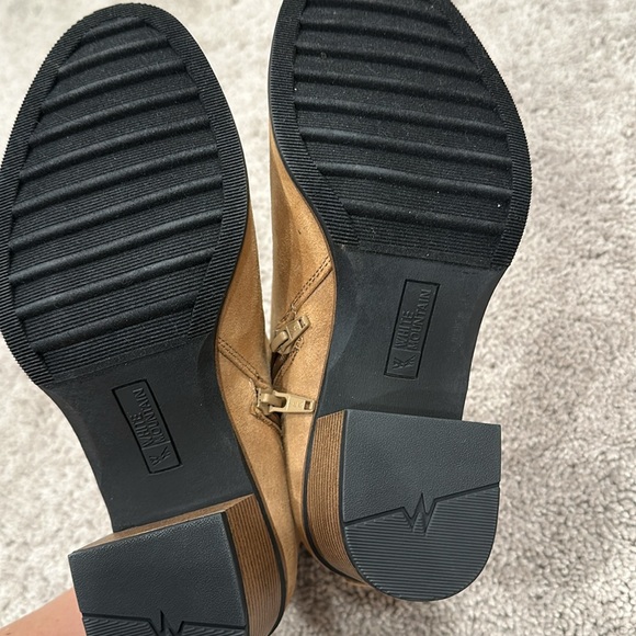 White Mountain Camal Brown Suede Chelsea Heeled Boots (8) - Picture 6 of 8